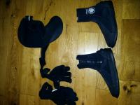 Diving gloves, boots and hood
