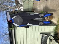 Mares 2 piece wet suit