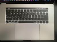 MacBook Pro 15 "2018 (i9 / 32 GB / 500 GB)