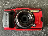 Olympus TG6 and Olympus dive housing   