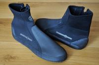 New Northern Diver neoprene boots size 9.5 (44)