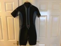 Short wet suit